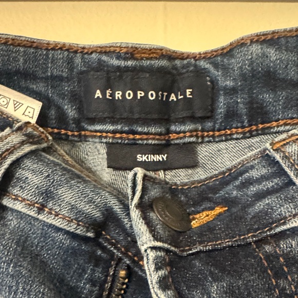 Aeropostale Men's Slim Fit Distressed Denim Jeans - Picture 2 of 5